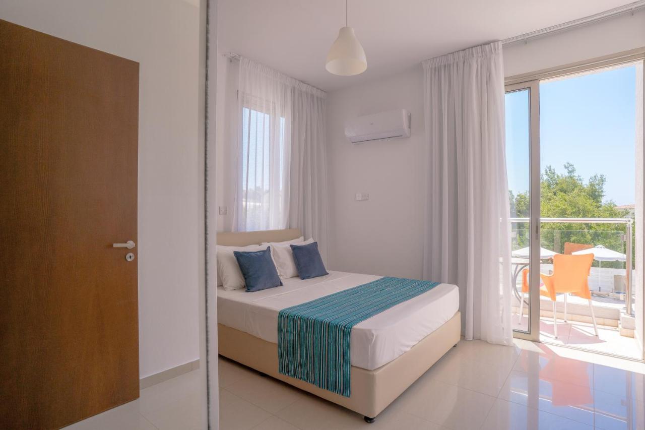 Oniros By Prestige Bookings 佩亚 外观 照片